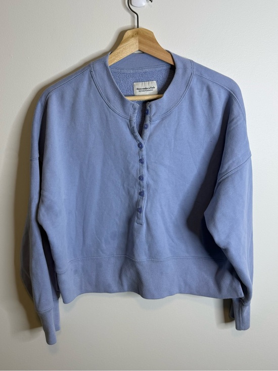 Abercrombie & Fitch Sweaters - Abercrombie & Fitch Lavender Crewneck Sweatshirt Button down sweater size small